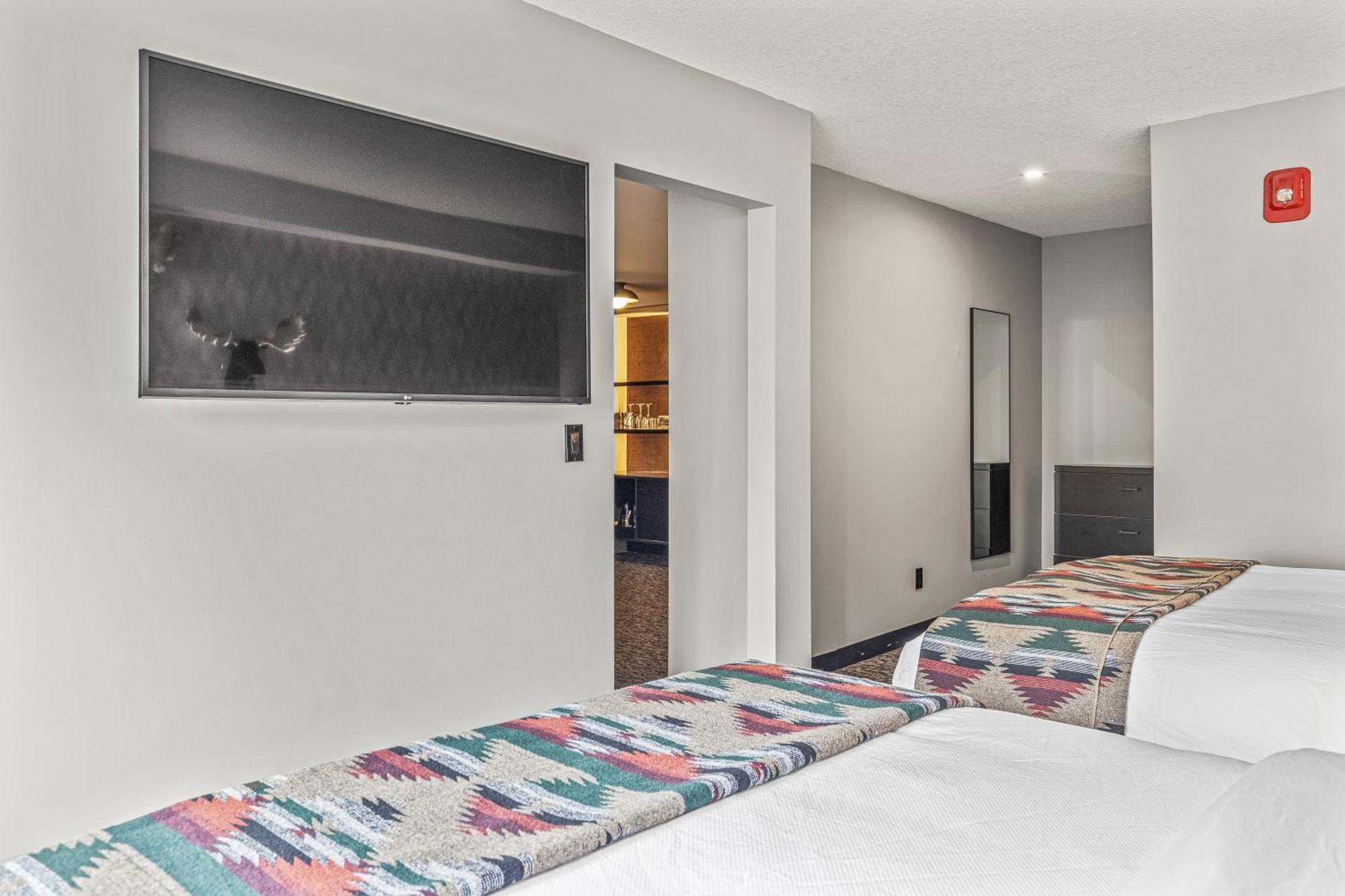 Mtn House By Basecamp Hotell Canmore Eksteriør bilde