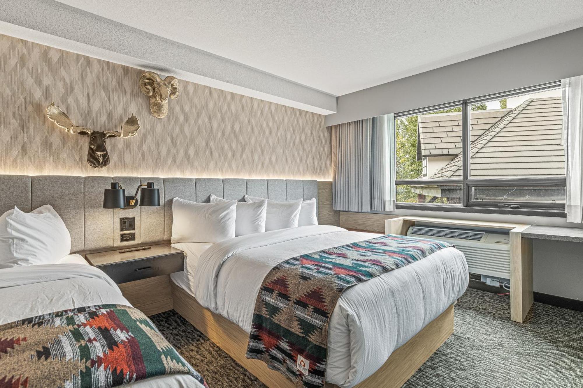 Mtn House By Basecamp Hotell Canmore Eksteriør bilde