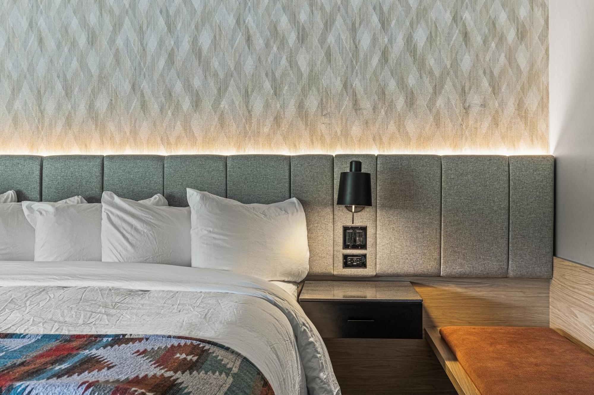 Mtn House By Basecamp Hotell Canmore Eksteriør bilde