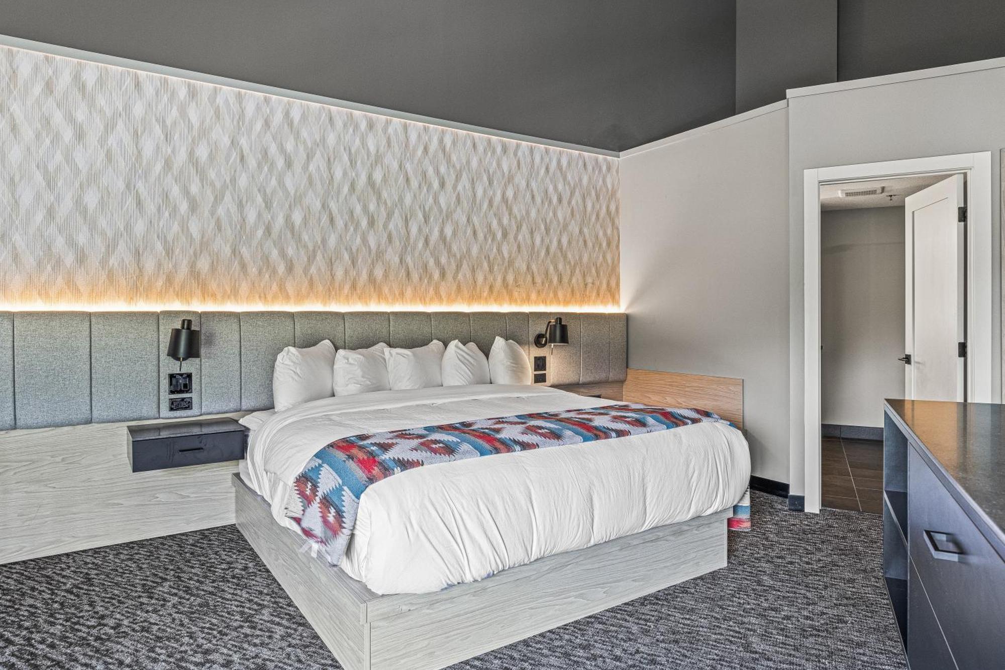 Mtn House By Basecamp Hotell Canmore Eksteriør bilde