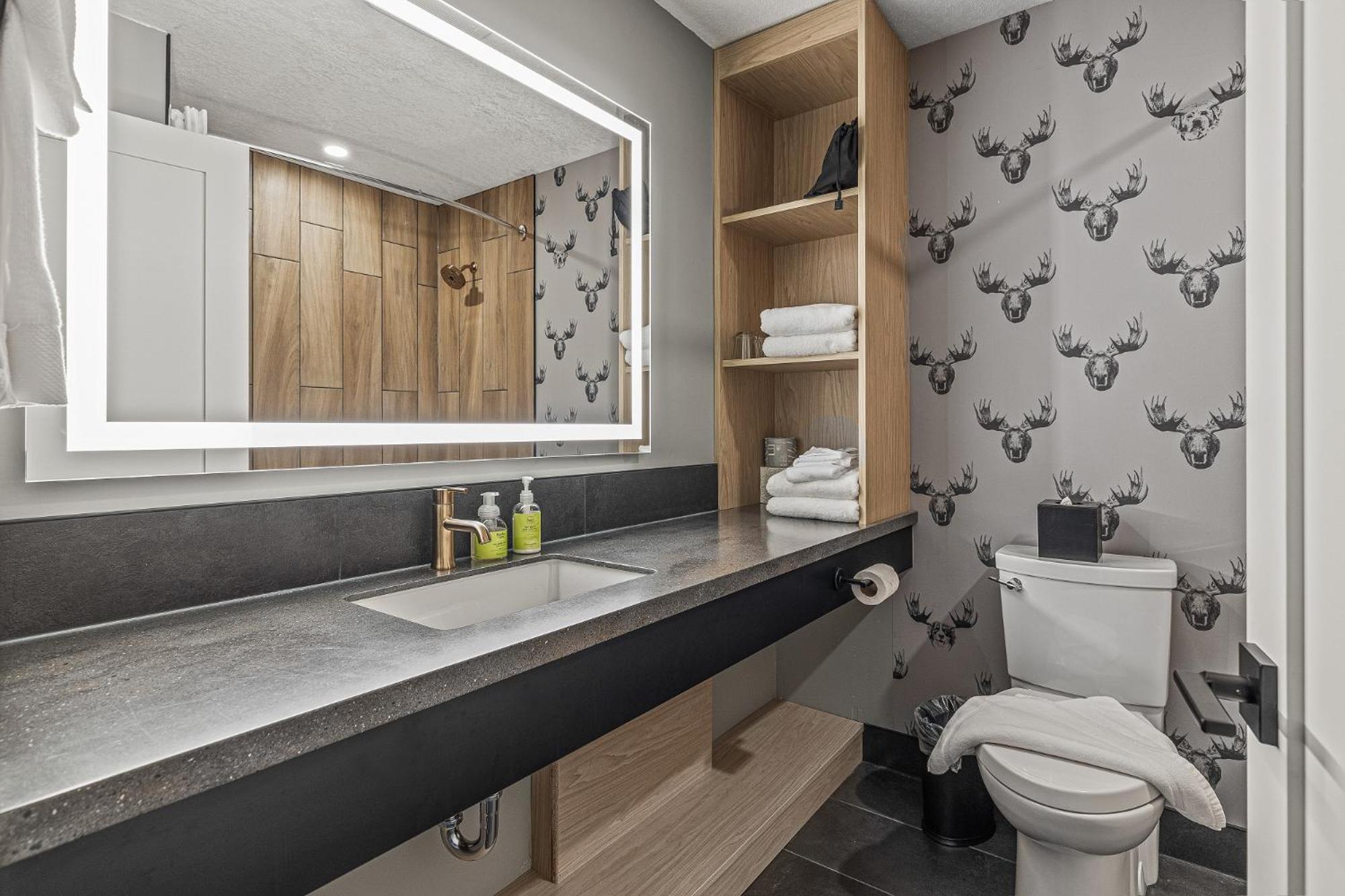 Mtn House By Basecamp Hotell Canmore Eksteriør bilde